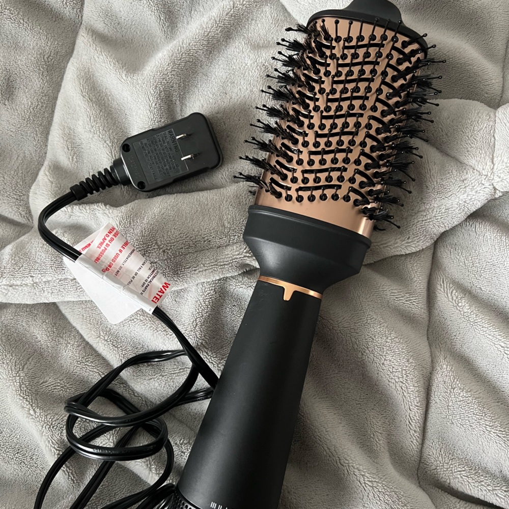 Blowout Brush Dryer